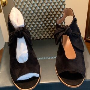 Bernardo Woman’s Soes